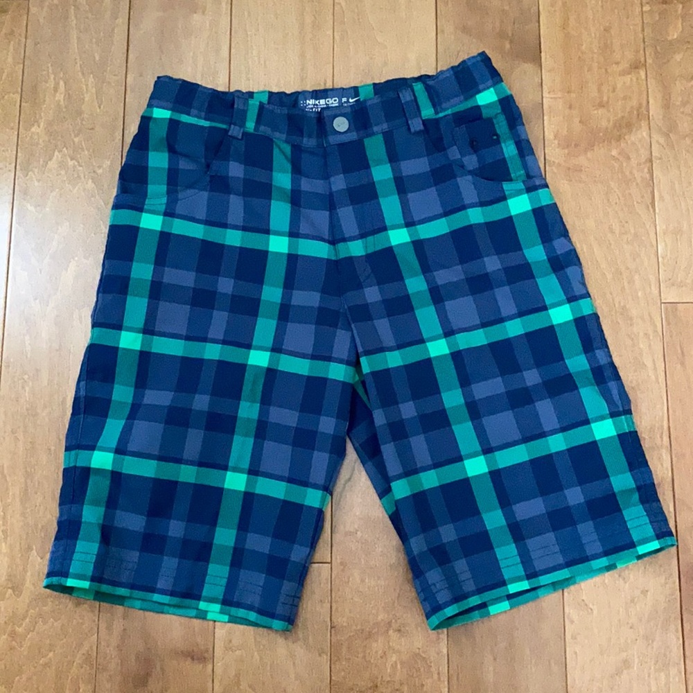 Nike boys shorts Sz M